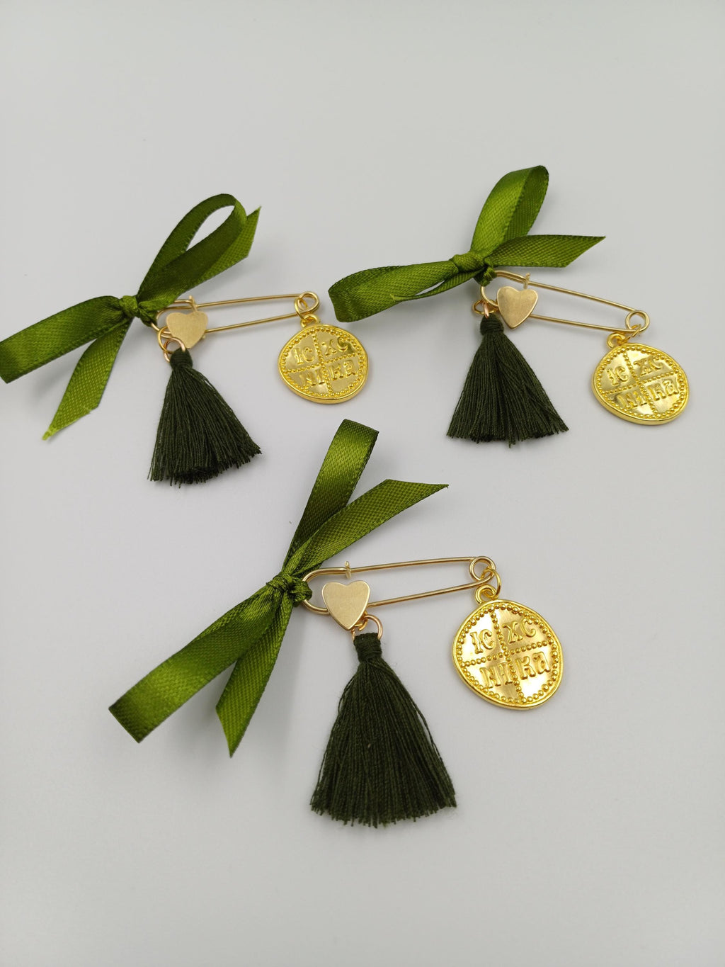 10 pcs,Cross favors baptism Safety pins Greek Baptism olive green favors Martirika Pins sage green Orthodox witness gifts boy- girl