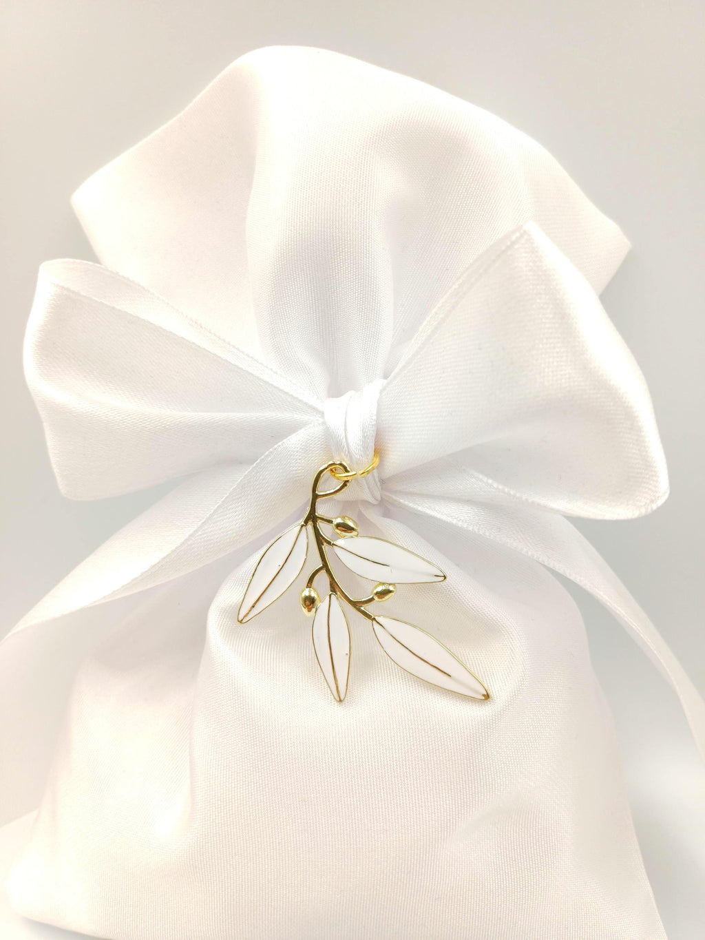 Greek Bomboniera, Wedding  Favor Olive Branch Enamel Charm, bridal shower Gift, Koufeta set of 10