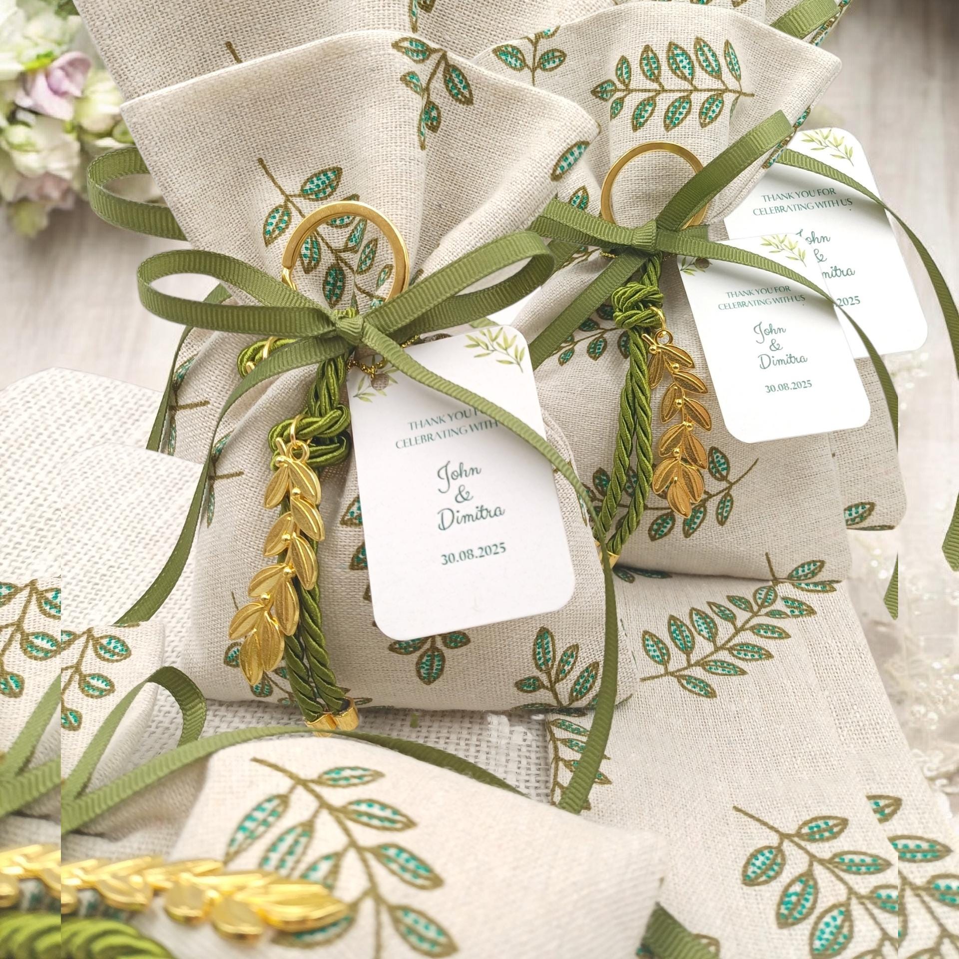 Olive Branch cotton Bomboniere Wedding Favor Set of 10 – Greek Gift with Gold Olive Leaf, Keychain, Personal Tag & Koufeta