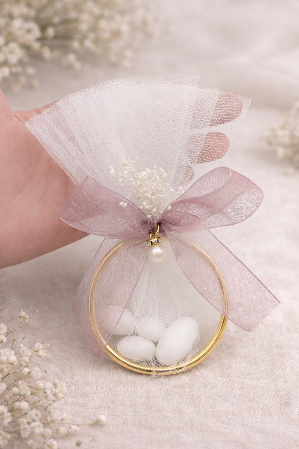 Tulle Ring Wedding Favors with 5 Sugared Almonds, Gold Hoop Favor with Pearl, Bridal shower Guest Gift Set of 10