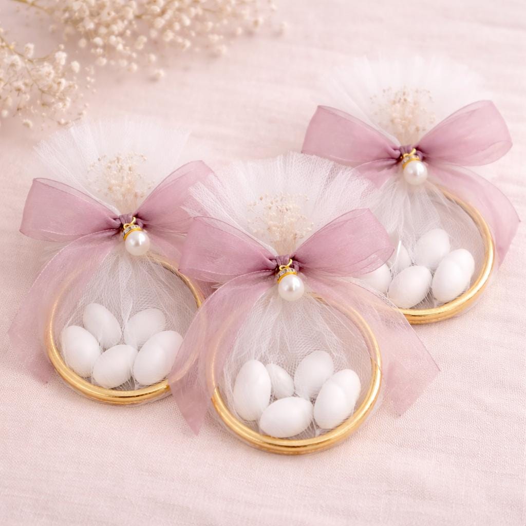 Tulle Ring Wedding Favors with 5 Sugared Almonds, Gold Hoop Favor with Pearl, Bridal shower Guest Gift Set of 10