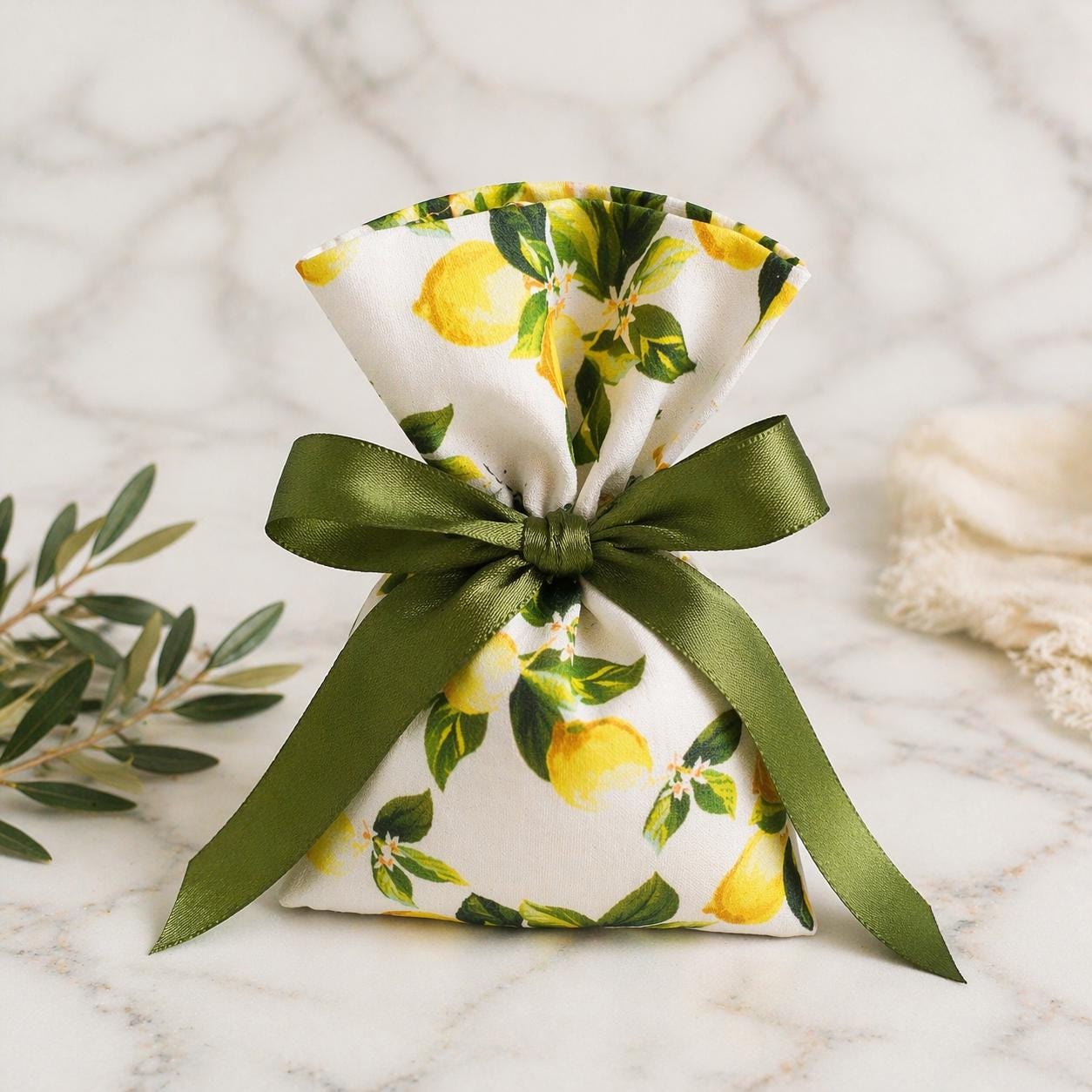 Lemon Wedding Favor Bags with Sugared Almonds – Greek Bombonieres – Italian Bomboniere – Mediterranean favors – Set of 10